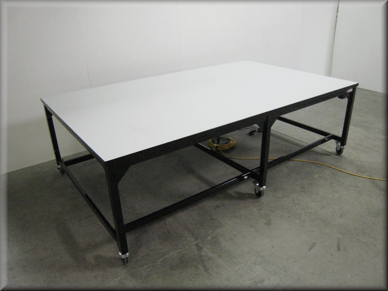 Lift Tables At RDM Adjustable Tables A107P