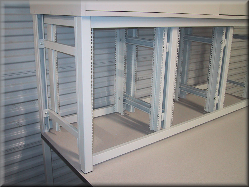 RDM WorkBench ER108P (Equipment Rack Workstation)