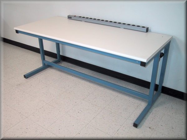 Table Model <span style="color: #800000;"><strong>C-109P</strong></span> - C-Frame Style Workbench w/ Recessed Front Legs - Image 3