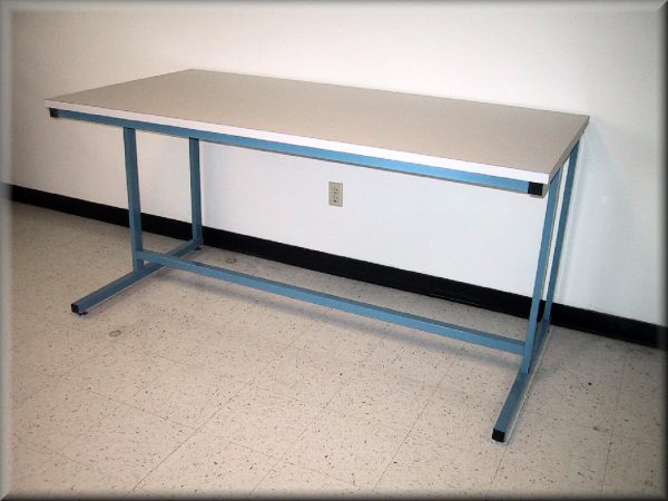 Table Model <span style="color: #800000;"><strong>C-109P</strong></span> - C-Frame Style Workbench w/ Recessed Front Legs - Image 2