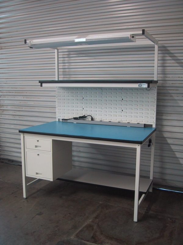 Table Model <span style="color: #800000;"><strong>F-103PDL</strong></span> - Workbench with Overhead Utility / Light Boom - Image 6