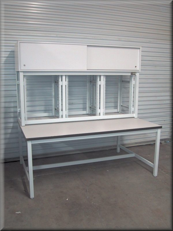 Table Model <span style="color: #800000;"><strong>ER-108P</strong></span> - Equipment Rack Workstation - Image 2