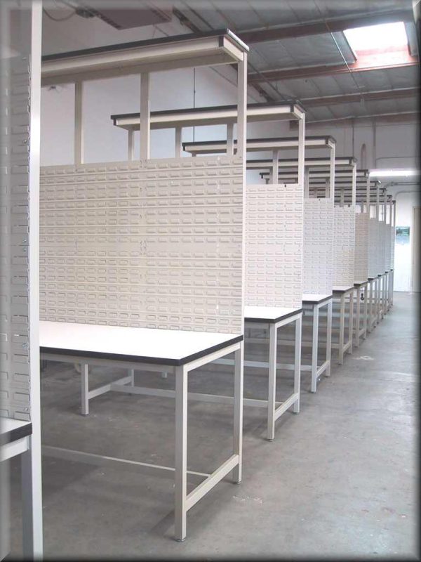 Table Model <span style="color: #800000;"><strong>F-103P</strong></span> - Tech Style Workbench with Upper Shelf - Image 5