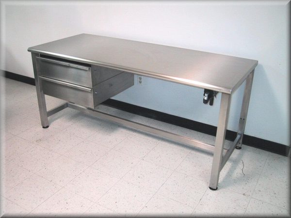 Table Model <span style="color: #800000;"><strong>A-107P-SS</strong></span> - <span style="color: #006ab6;"> Stainless Steel </span> Workbench w/ Hydraulic Lift - Image 4