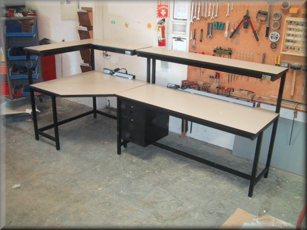 Table Model <span style="color: #800000;"><strong>F-103P-CNR</strong></span> - L-Shaped Tech Style Workbench - Image 2