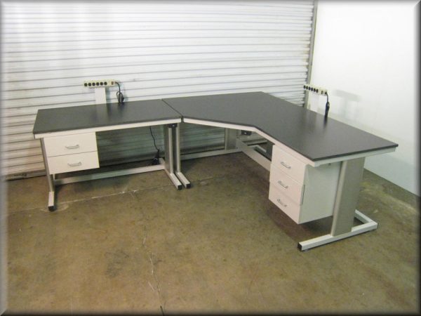 Table Model <span style="color: #800000;"><strong>F-103P-CNR</strong></span> - L-Shaped Tech Style Workbench - Image 5
