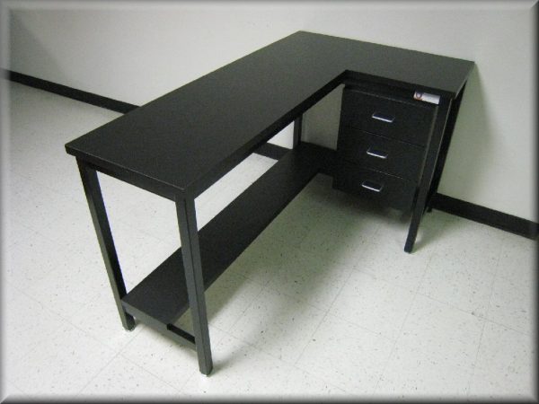 Table Model <span style="color: #800000;"><strong>LA-109P</strong></span> - L-Shaped Workbench - Flat Top - Image 5