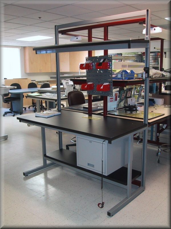 Table Model <span style="color: #800000;"><strong>LS-106P</strong></span> - C-Frame Recessed Legs with Double Adjustable Upper Shelves - Image 5