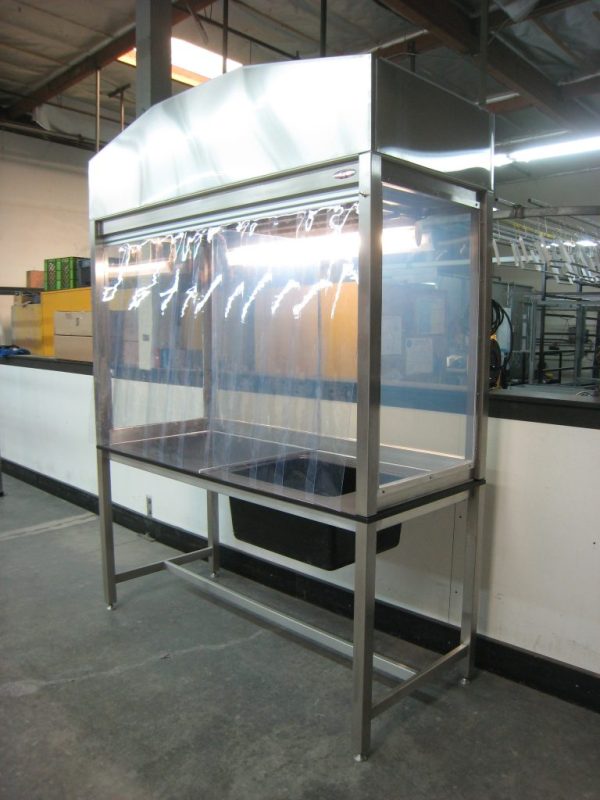 RDM Vertical Laminar Flow Workstation LF-102P-B-SS-SHROUD-01