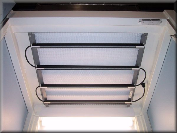 Table Model <strong>LFH-102PE</strong> - Economy Horizontal Laminar Flow HEPA Workstations - Image 6
