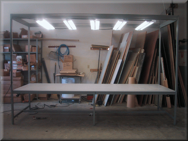 Table Model <span style="color: #800000;"><strong>H-105P</strong></span> - Large Inspection Workbench with Overhead Light / Utility Boom - Image 3