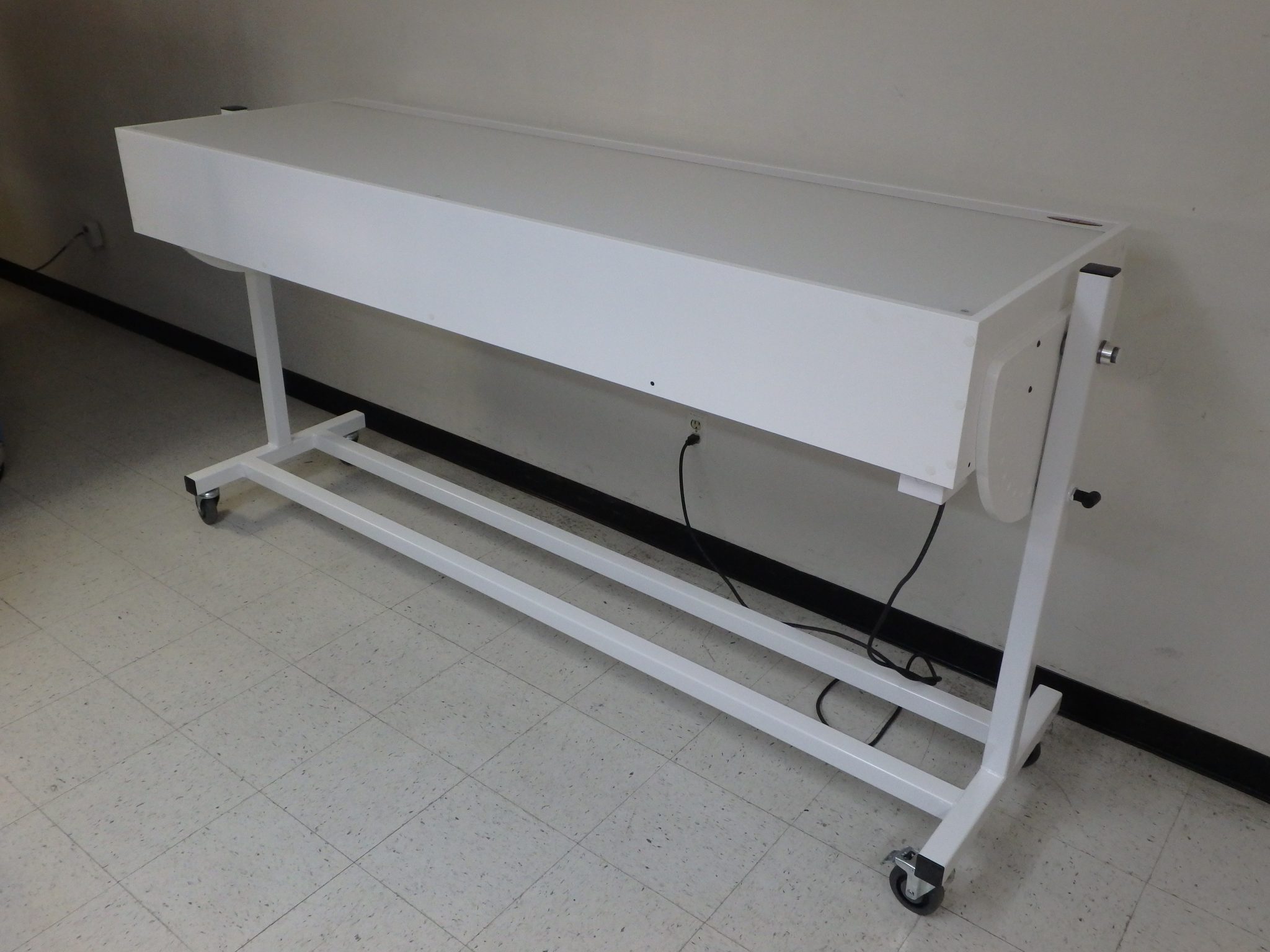 LT-100P Illuminated Light Panel - Horizontal to Full Vertical